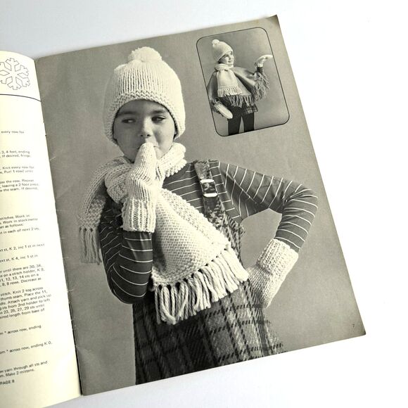 Vtg 70 The Gypsy Knit Together Booklet Jack Frost Hats Scarves Mittens Vol 80 - Picture 3 of 9